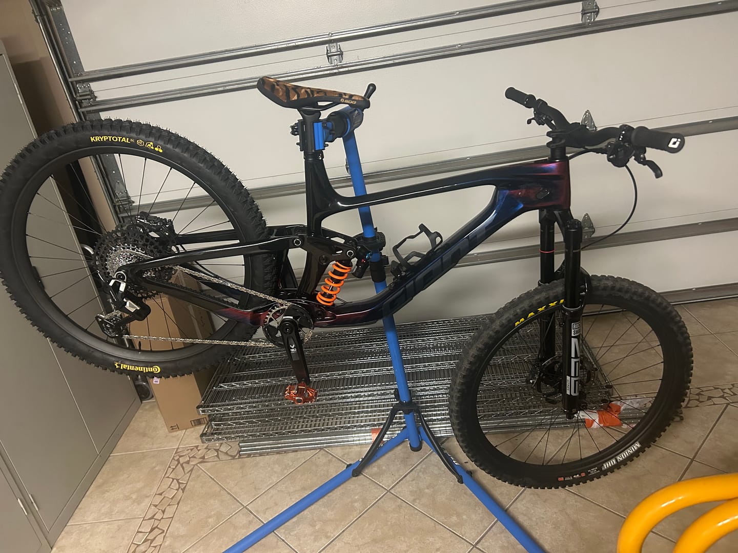 Customer photo review of Anodized Topcap Bolts