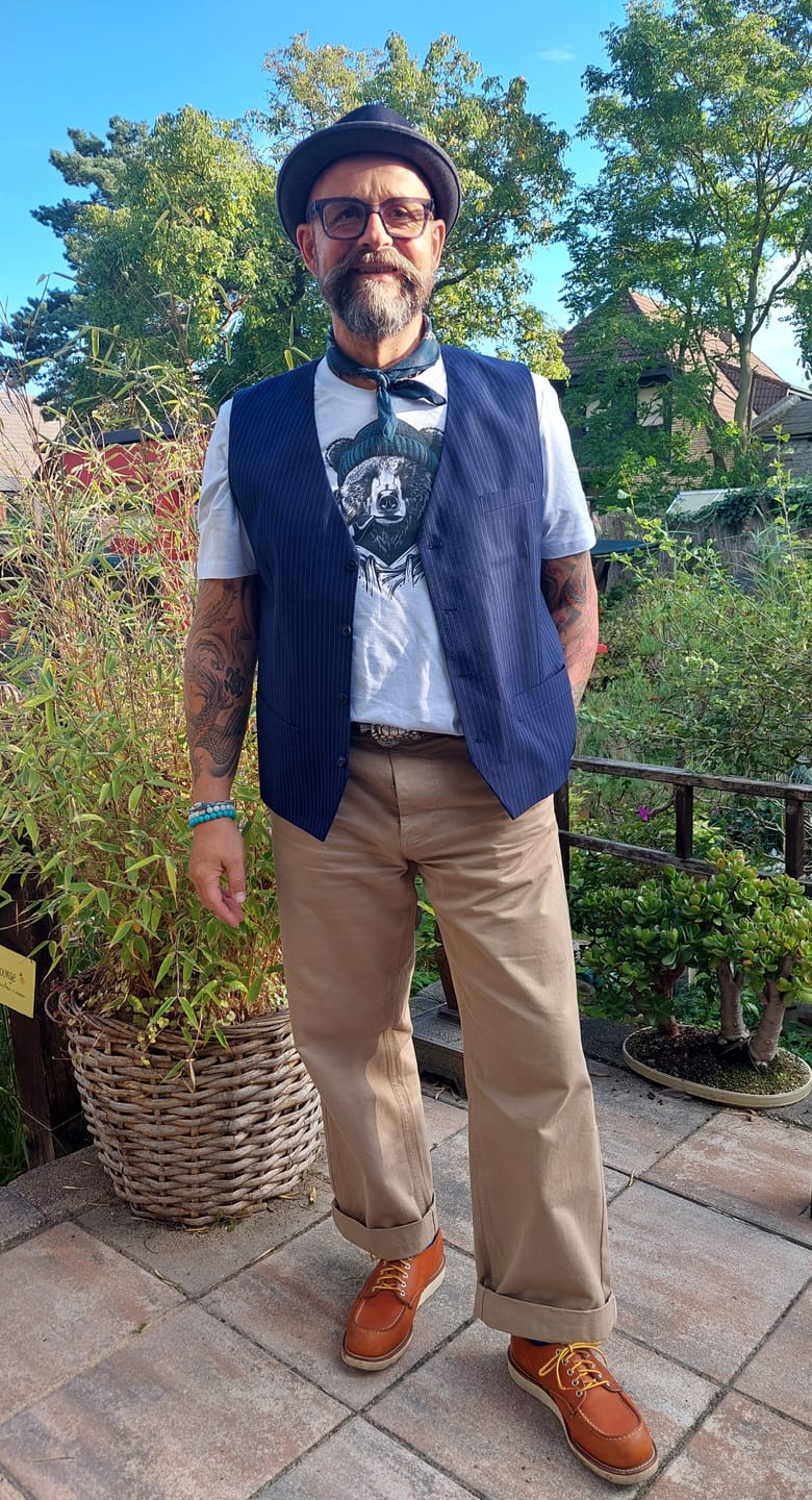 Customer photo review of Bär mit Pfeife (blau) - Bio Herren Shirt