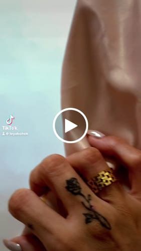 Customer video review of CROSS