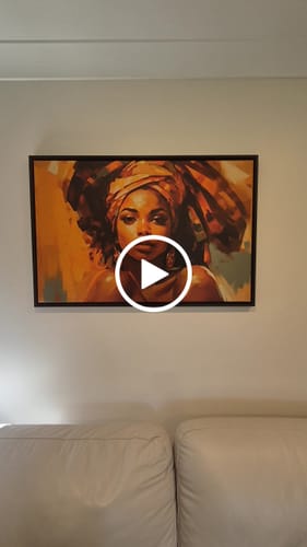 Customer video review of SHEA BUTTER LIPS CANVAS