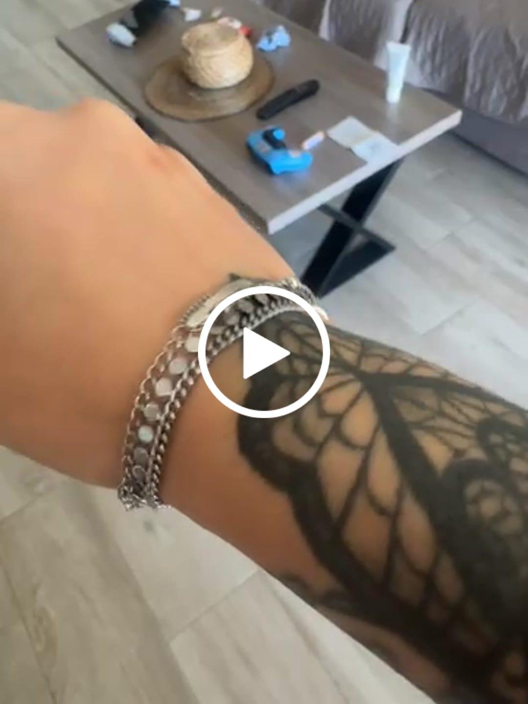 Customer video review of Pulsera Petra