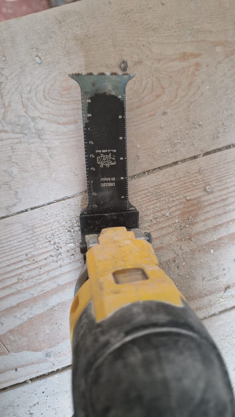 Customer photo review of Extra-Long Reach Arc Edge Oscillating Multitool Blades For General Purpose,Bi-Metal & Japanese Teeth(10pcs)