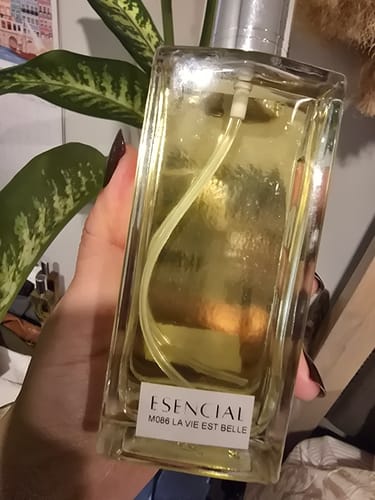 Customer photo review of M086 Inspirado en: La Vie Est Belle - Lancome
