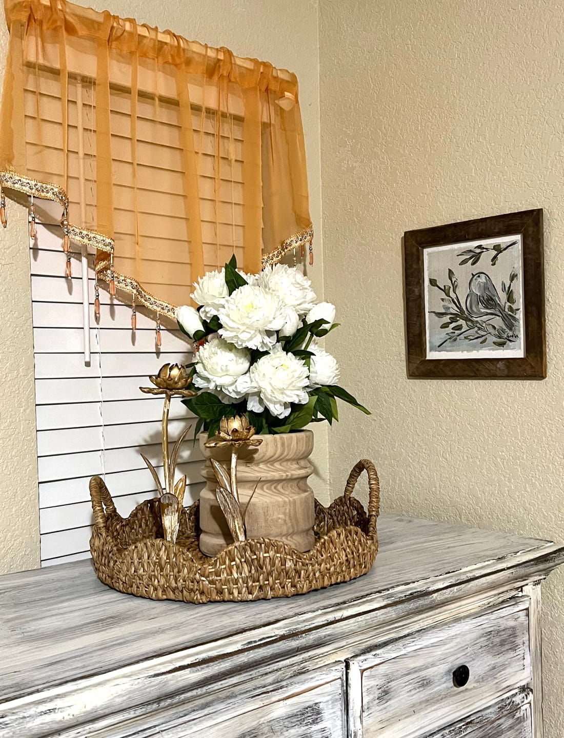 Customer photo review of Braided Scalloped Seagrass Tray