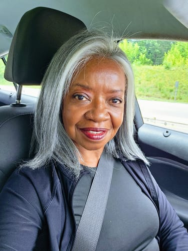 Customer photo review of Luvwin 5X5 Salt & Pepper More Salt Highlight Front Glueless Wave Wig