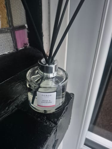 Customer photo review of Rose & Rhubarb Reed Diffuser