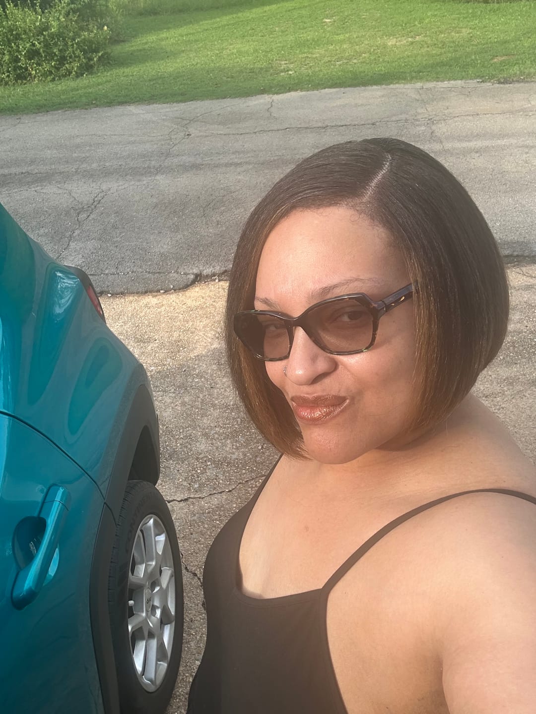 Customer photo review of Sensationnel Curls Kinks Textured Glueless HD 13x6 Lace Front Wig - 13x6 KINKY BOB 9" - Kinky Edges