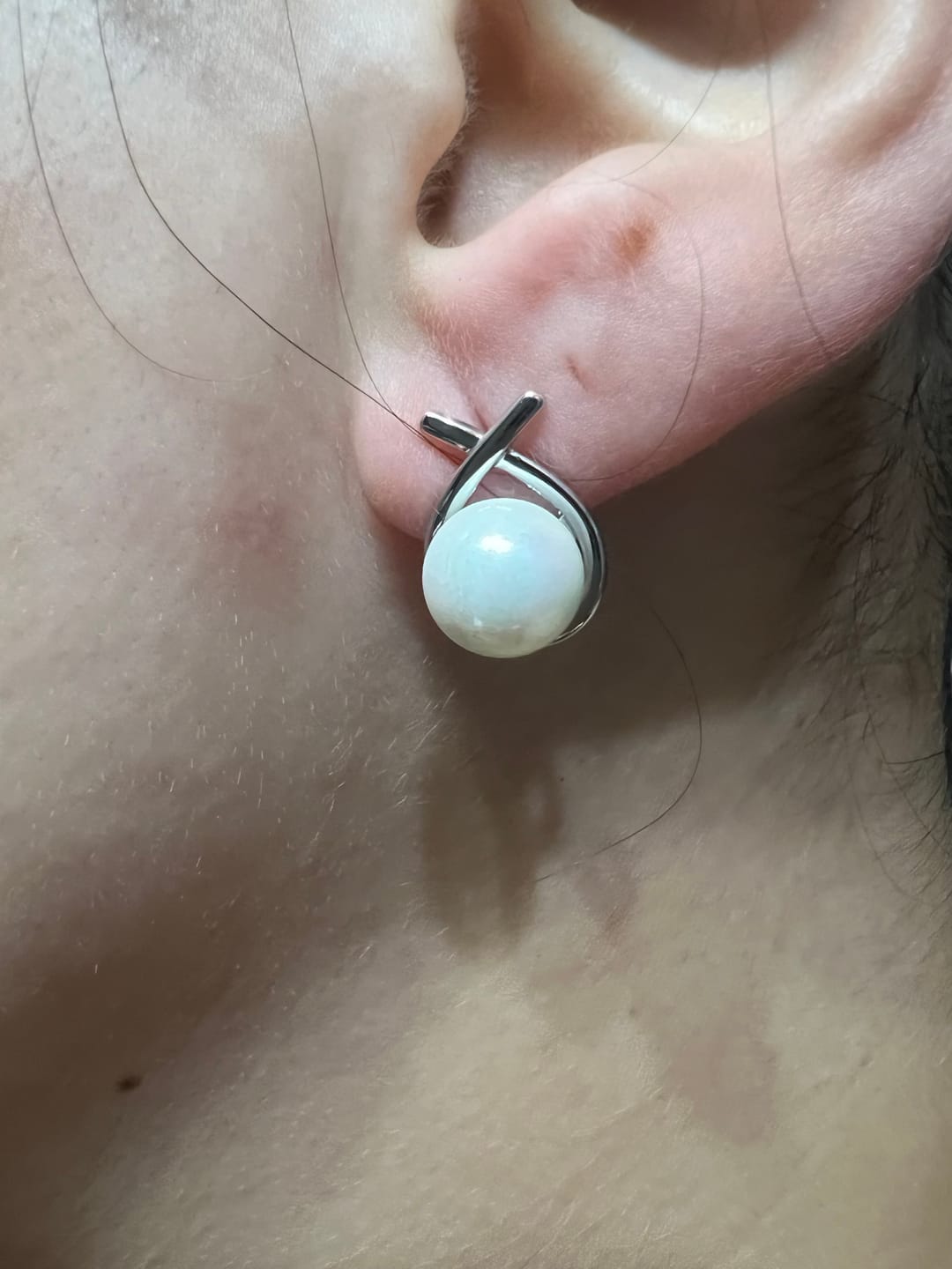 Customer photo review of Greta 18k White Gold Plated Tear drop Pearl Stud Earrings