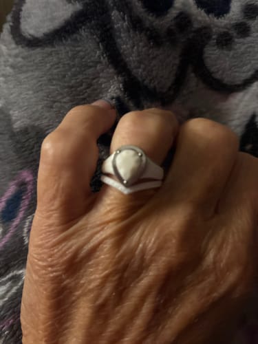 Customer photo review of Rinfit Silicone Rings for Women - New Metal-Framed with 2 Stackable Rings - Silicone Diamond Rings Wedding Bands Women