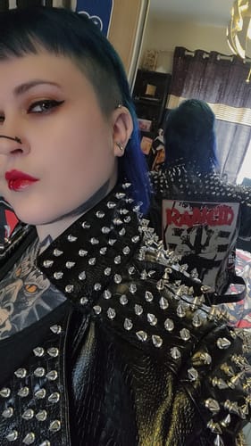 Customer photo review of Rancid - And Out Come The Wolves - Backpatch