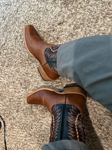 Customer photo review of Ariat Men's Futurity Time Copper Crunch Western Boots 10046999