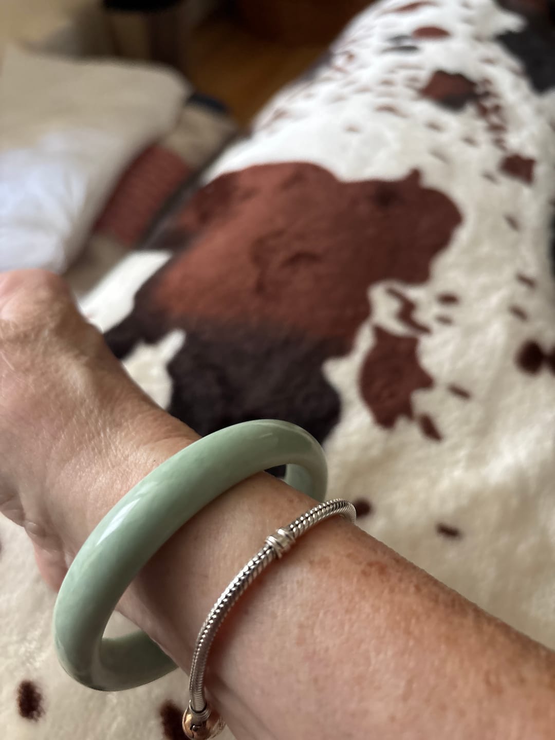Customer photo review of Buddha Stones Natural Jade Prosperity Bangle Bracelet