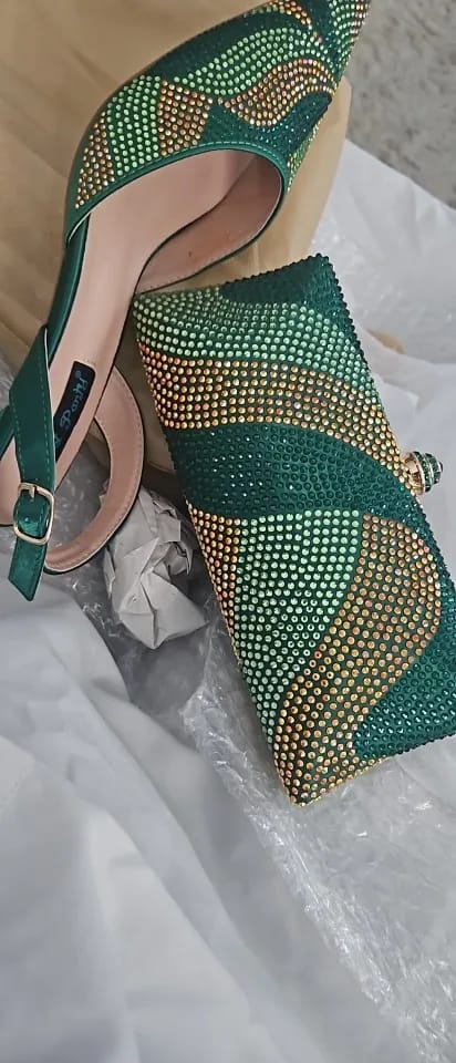 Customer photo review of Festive Elegance: Spot Goods Dazzling Heels and Chic Long Bag Clutch Perfect Combination Of Shoes And Bag for Special Occasions