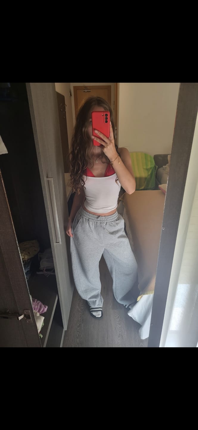 Customer photo review of Aelfric Eden Baggy Sweatpants