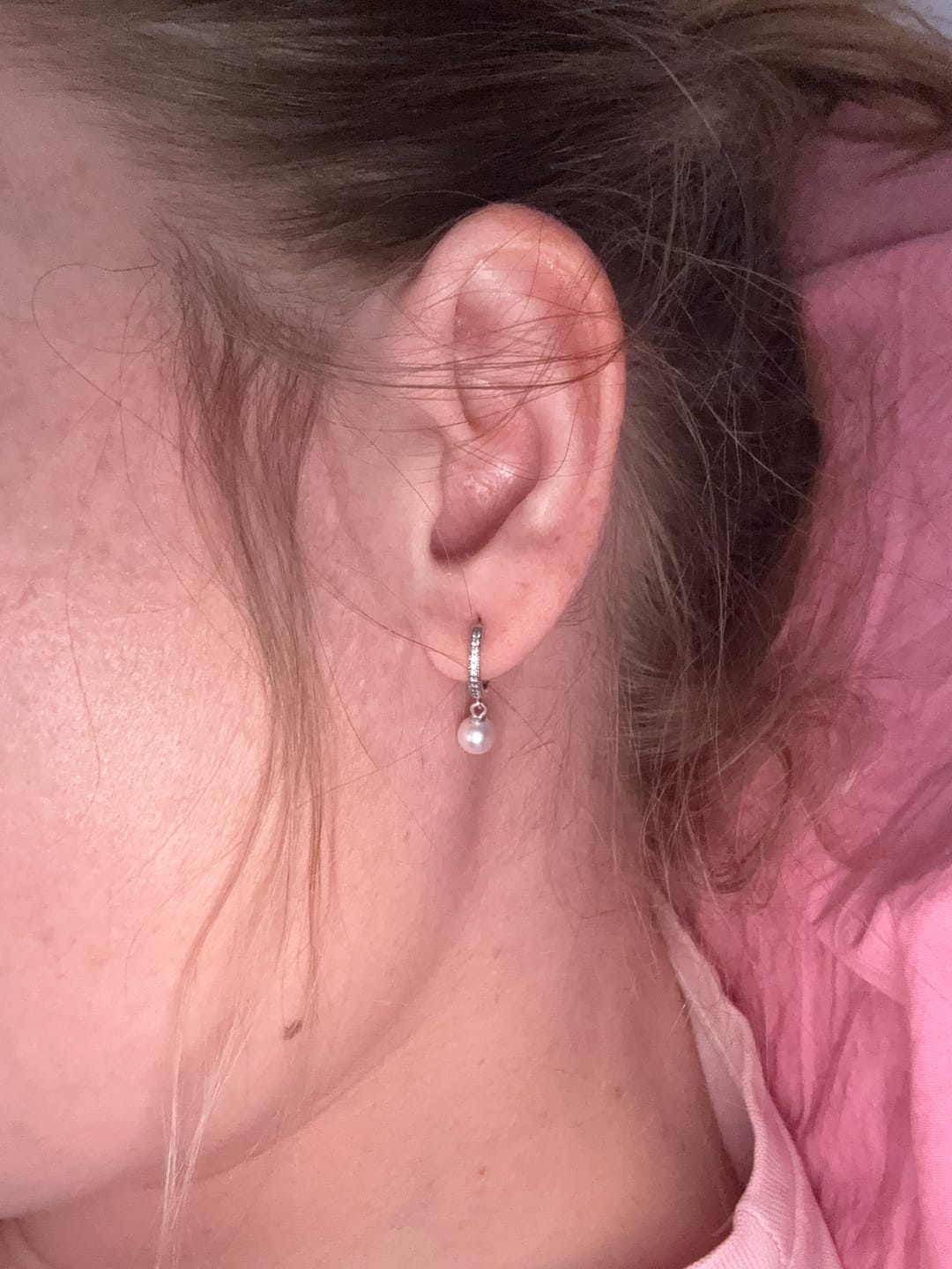 Customer photo review of Pendientes Perla y Brillantes