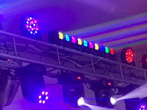 Customer photo review of 1030 BAR BEAM Steelpro – Barra LED RGBW 300W con 127 Efectos y Control DMX