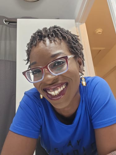 Danielle S. review of Ultimate Transformation Bundle- Entire hair product line at $50 off! FREE SHIPPING image 2 out of 4