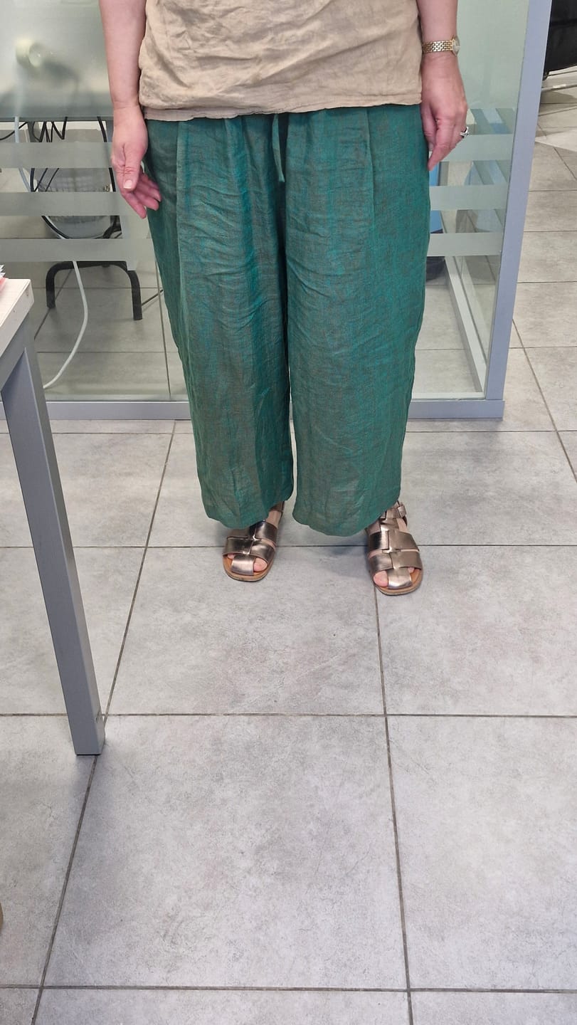 Customer photo review of Plus Size Women Summer Pure Color 100%Linen Wide-leg Pants