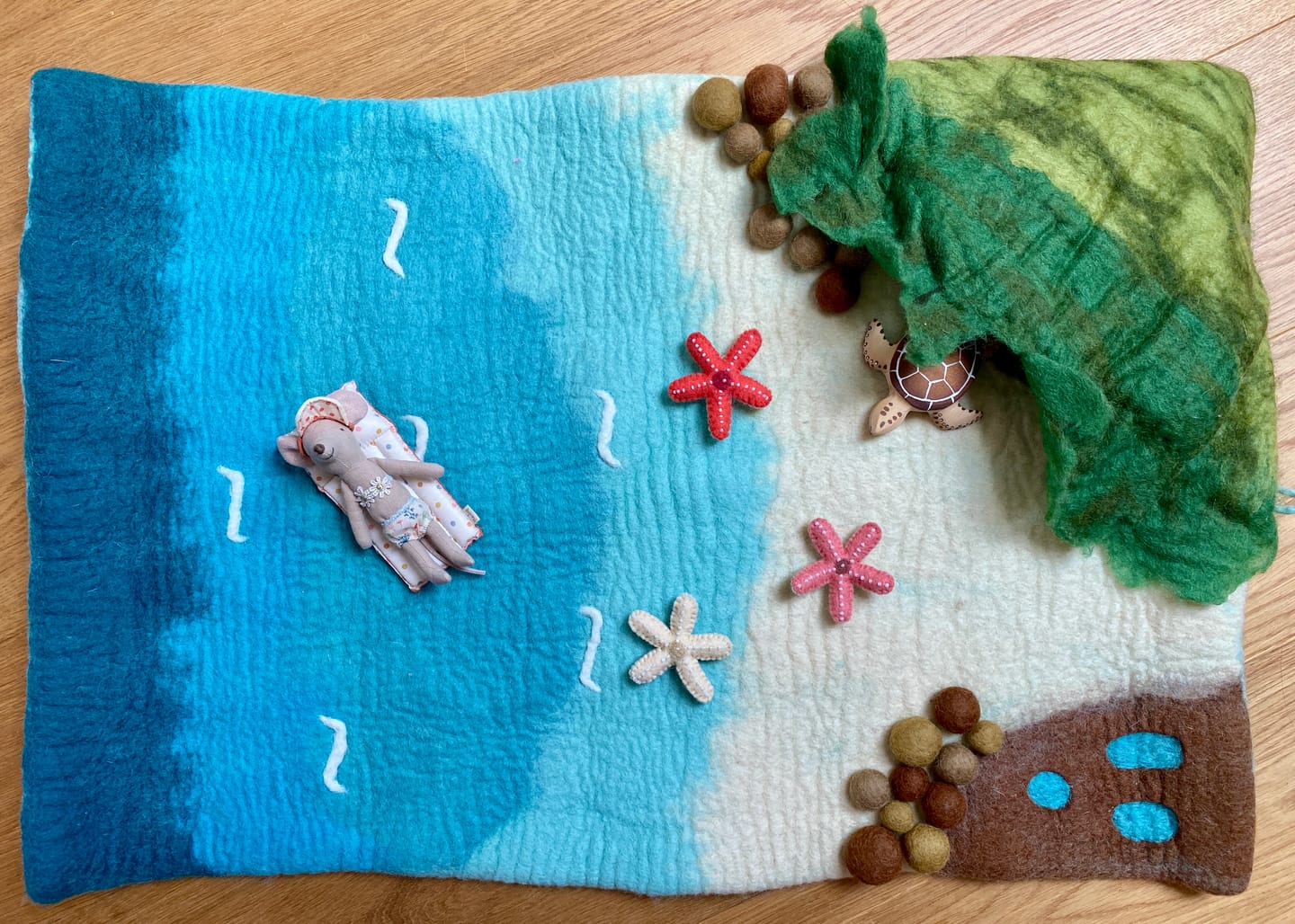 Customer photo review of Large Sea and Rockpool Play Mat Playscape