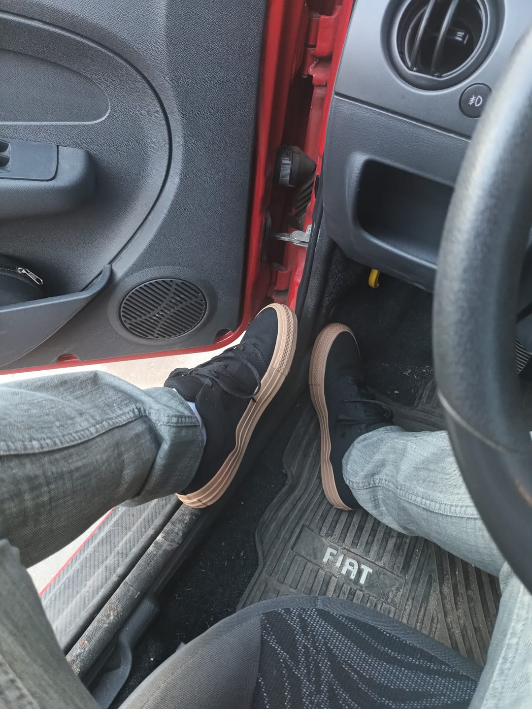 Customer photo review of Zapatillas Converse Day One Classic Negro Marron
