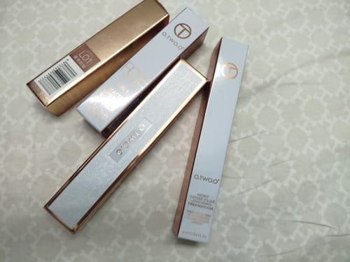 Customer photo review of O.TWO.O 3D INSTANT OVERSIZE VOLUME LENGTHENING MASCARA
