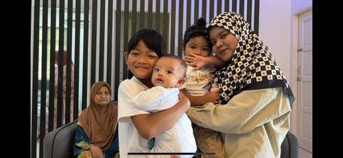 Customer photo review of Monogram Square (Black)