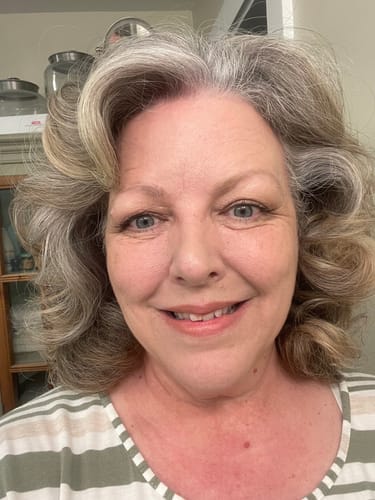 Customer photo review of Instant Dye Shampoo