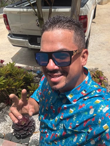 Customer photo review of Mis Raíces Blue