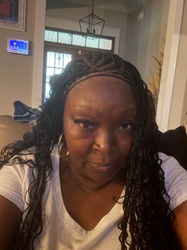 Customer photo review of Biggie Cornrow Bohemian Knotless (100% Humanhair curls) Full Lace Base (Tara)