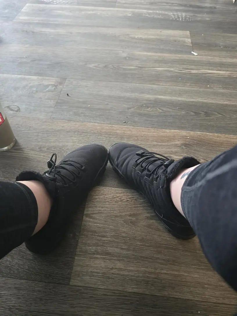 Customer photo review of Willow - Healthy Non-Slip & Water-Resistant Grounding Barefoot Boots
