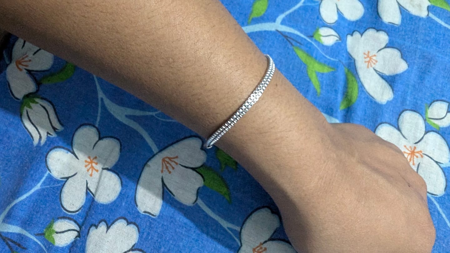 Customer photo review of Silver Herringbone Chain Bracelet