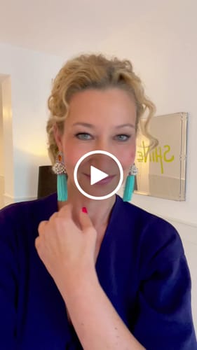 Customer video review of Auffällige Soutache-QuastenOhrringe in Türkis, Flieder und Orange
