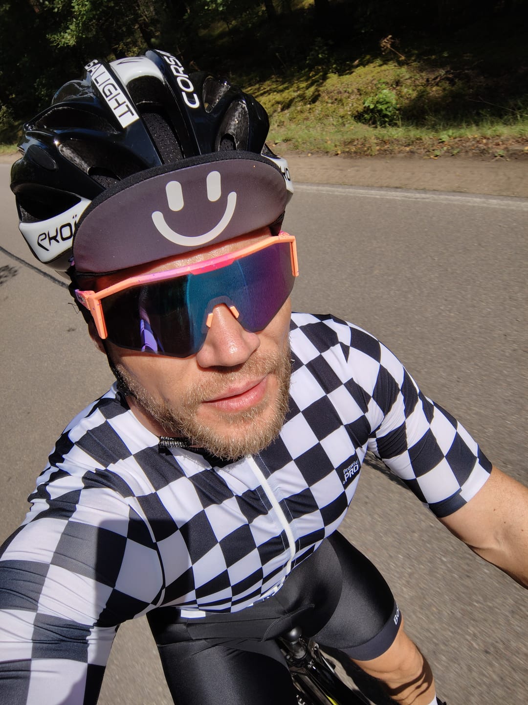 Customer photo review of ROCKBROS Czapka Rowerowa Kapelusz Przeciwpotna Daszkiem pod Kask UPF50+ Unisex