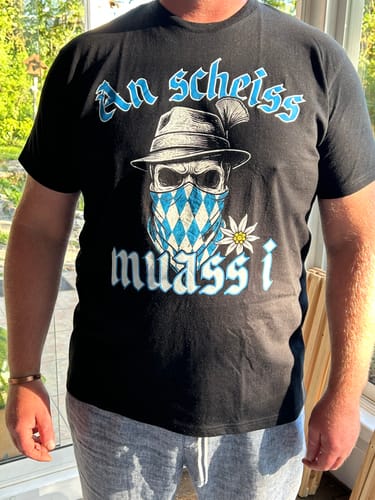 Customer photo review of An scheiss muass i - Premium T-Shirt