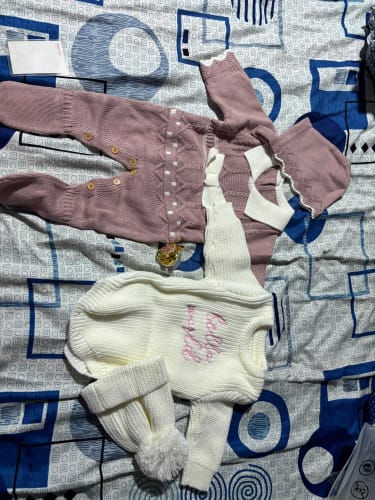 Customer photo review of Newborn Hello World Knitted Bodysuit Set