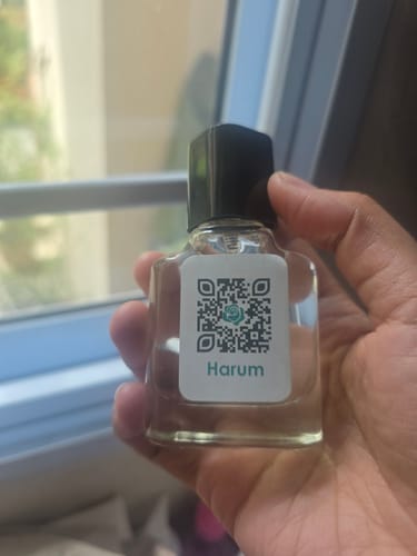 Customer photo review of Harum • Signature