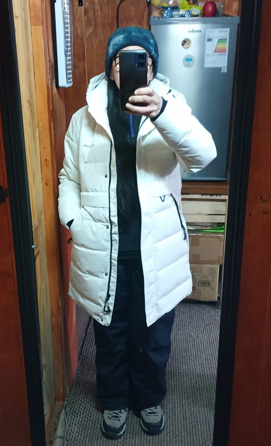 Customer photo review of Parka Venturesome Off White (Mujer)