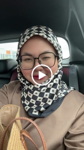 Customer video review of Monogram Square (Black)