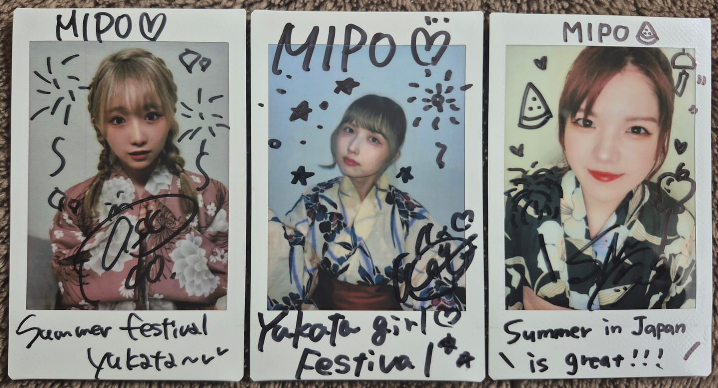 Customer photo review of TRiDENT "ONLINE BROMIDE" Autographed Polaroid Style Photo (With Your Custom Name) - Individual Member