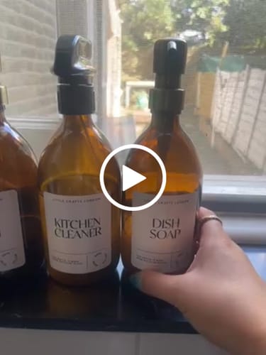 Customer video review of 500 ML Glass Bottle with Spray Head