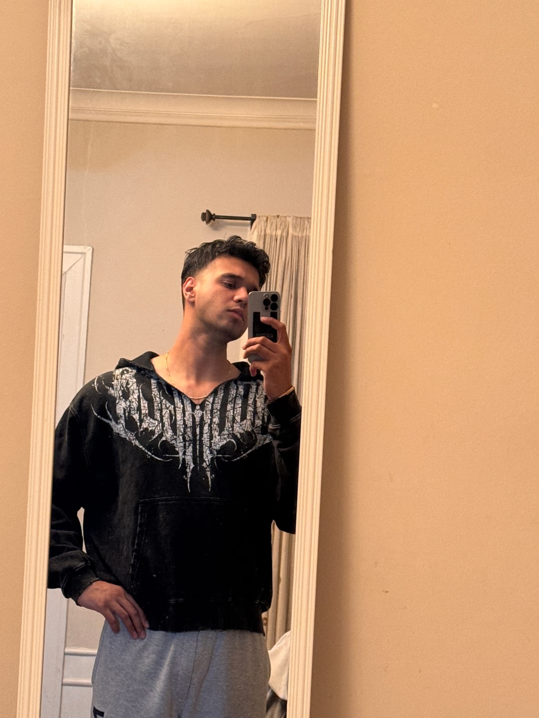 Customer photo review of 5082 - Anarchy Hoodies