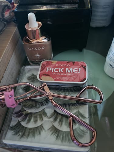 Customer photo review of O.TWO.O PICK ME CHEEKS LIPS & EYES TINT