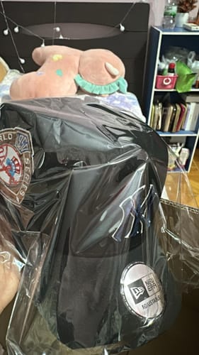 Customer photo review of 9FORTY E-Frame New York Yankees Co World Series Black Snapback