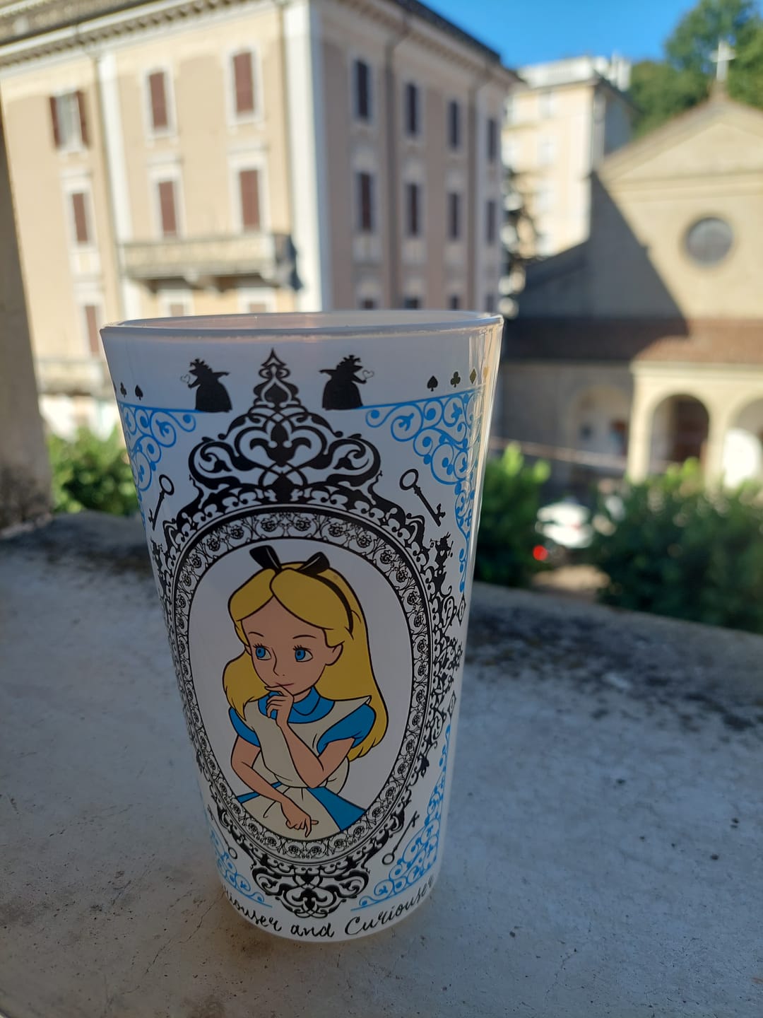 Customer photo review of Disney: Alice nel Paese delle Meraviglie: Bicchiere XXL