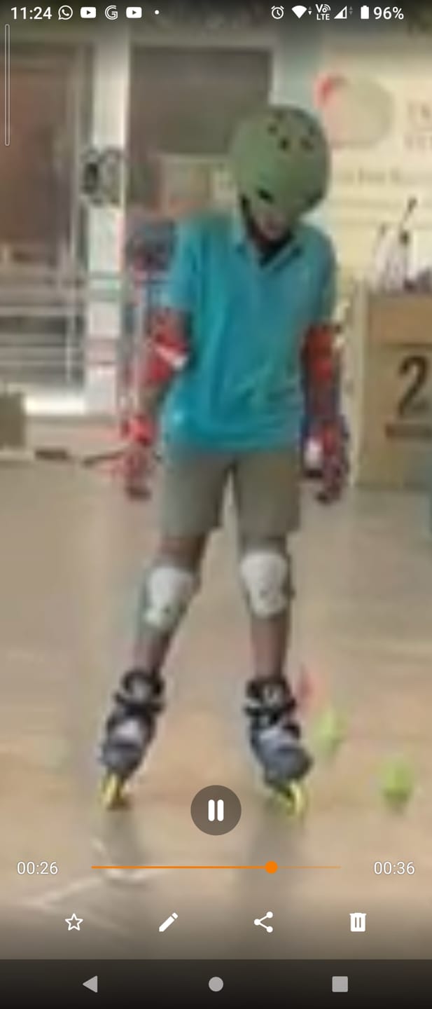 Customer photo review of Rollerblade Apex Charcoal Kids Skates