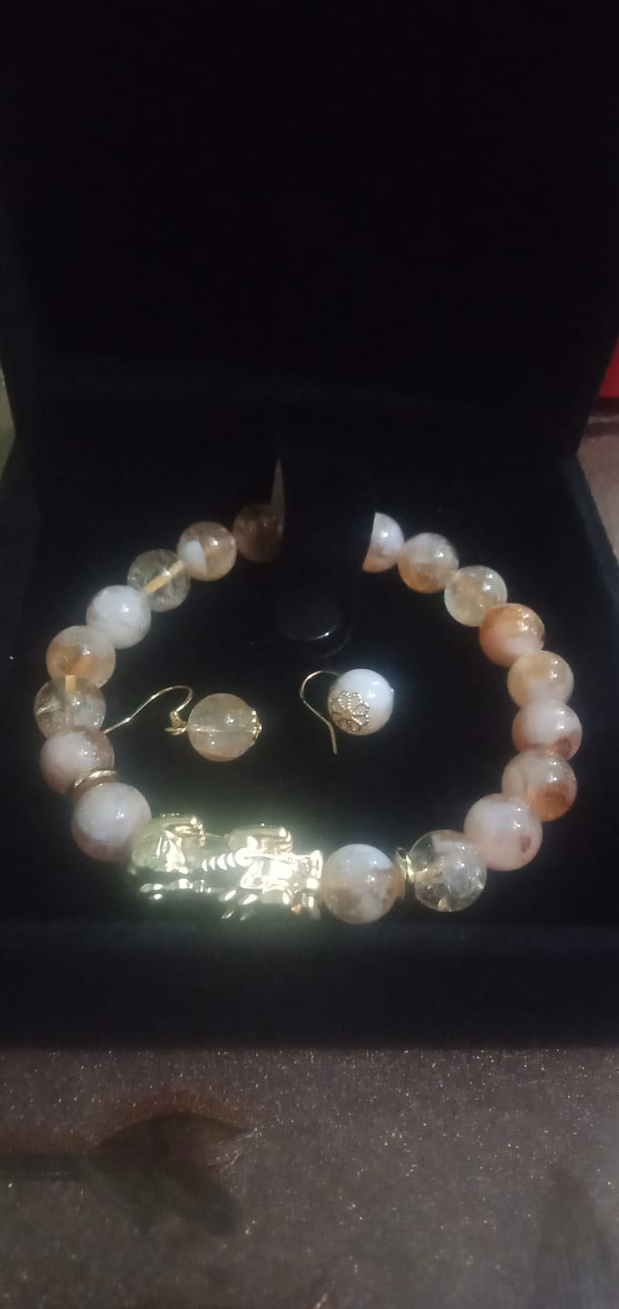 Customer photo review of Citrine with 24K Gold PiYao for Abundance - Success - Good Fortune