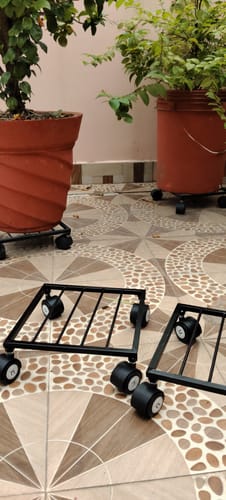 Customer photo review of United Crafts Rozy Wheel Pot Stands for Planters