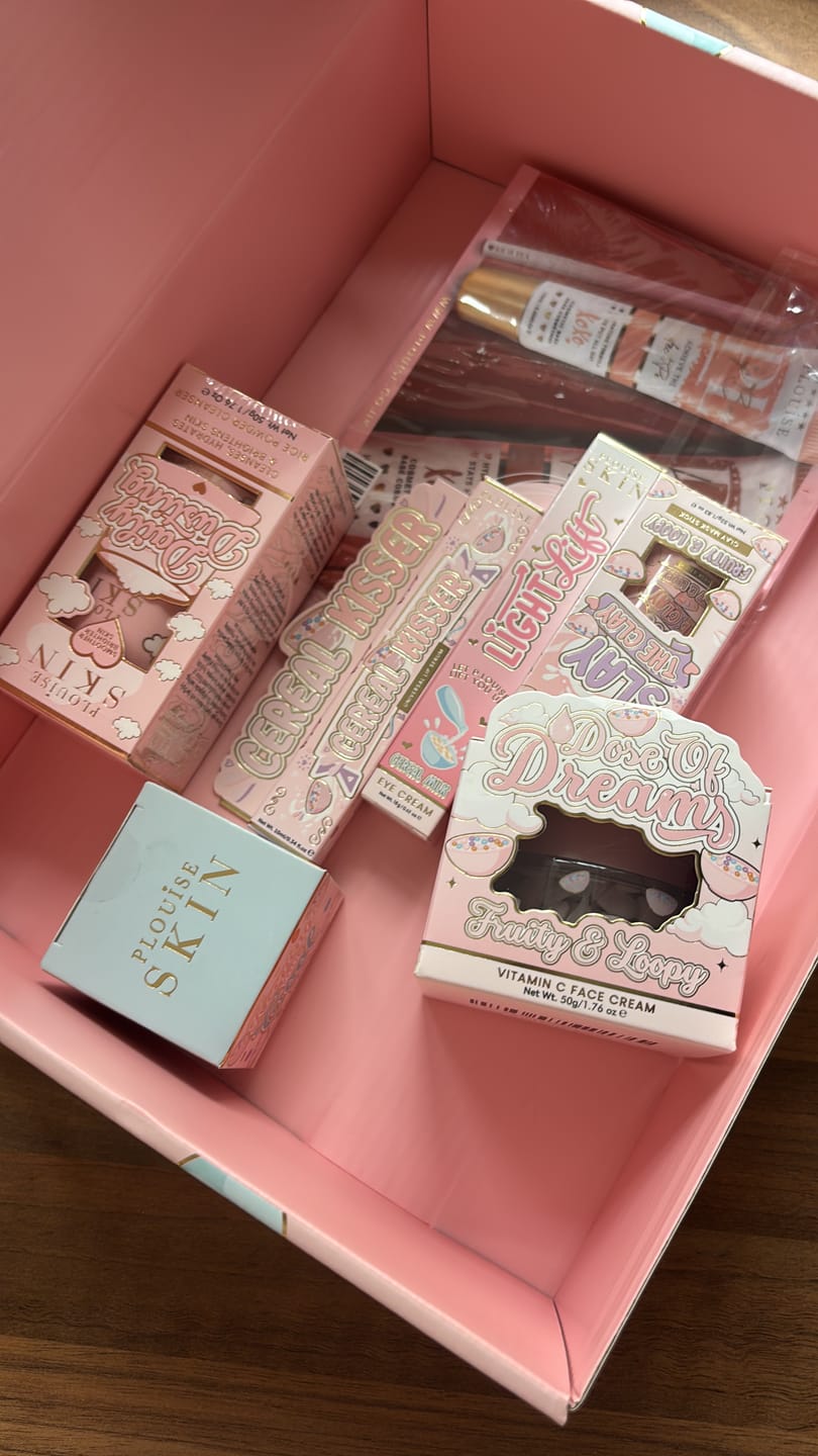 Customer photo review of P. Louise Lips That Last All Night Magazine Lip Duo - June Addition