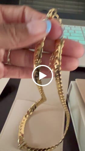 Customer video review of Jana