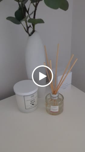 Customer video review of Velvet Rose & Oud Reed Diffuser